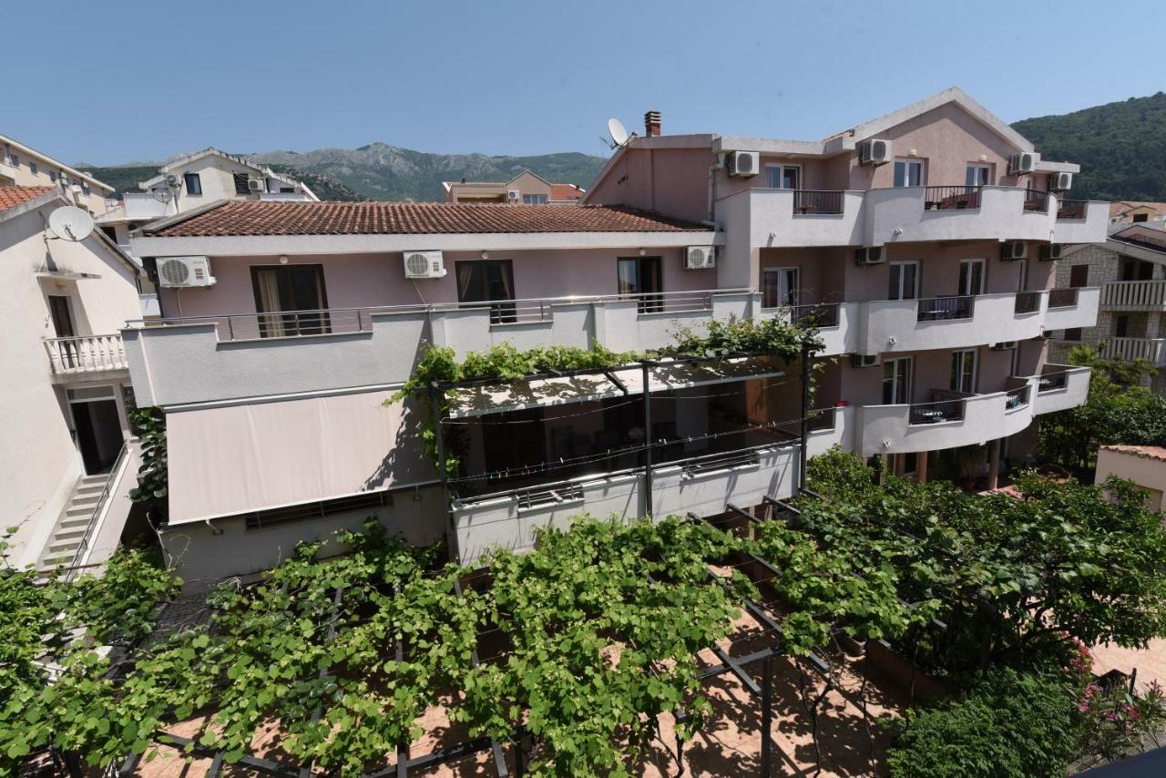 Zec Gasthof Budva